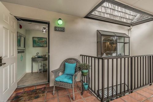 1550 Oyster Catcher Pt, Naples, FL 34105-2694