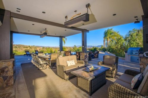 30415 Remington Rd, Santa Clarita CA  exterior