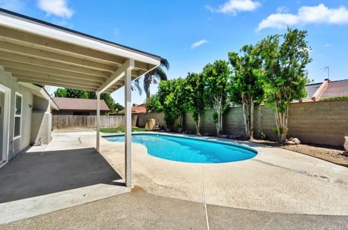 2428 3rd St, Madera CA  93637-4254 exterior