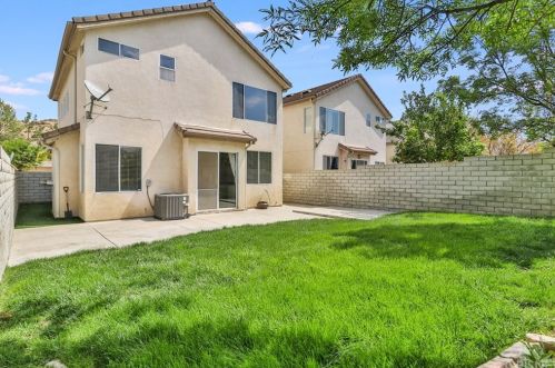 25744 Wordsworth Ln, Santa Clarita, CA 91381-1302