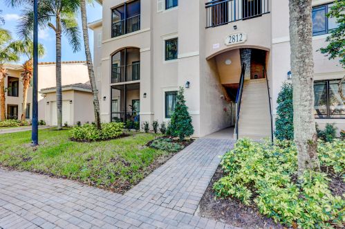 2812 Grande Pkwy, West Palm Beach, FL 33410-2915