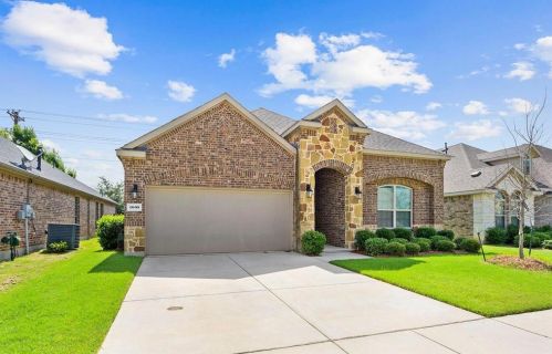 1605 Lake Pine Dr, Oak Point, TX 75068-8405