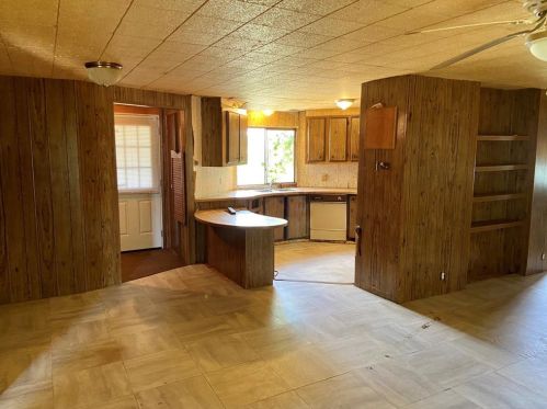 1200 Red Deer Rd, Cleburne, TX 76031-7840