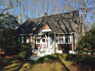 721 Majors Path, South Hampton, NY 11968-2424
