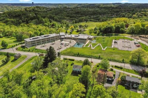 340 Kittanning Pike, Pittsburgh PA  15215-1118 exterior