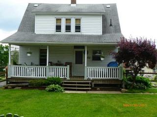 114 Greystone Ln, Butler, PA 16002-7666
