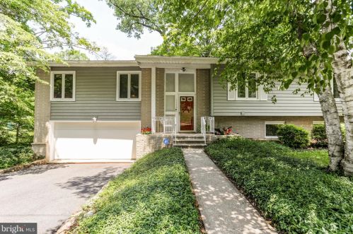 1112 Eric Dr, Harrisburg, PA 17110-2809