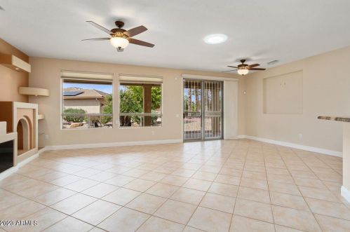 20124 Canyon Whisper Dr, Sun City, AZ 85387-7275