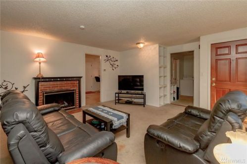 12316 Glenwood Ave, Lakewood, WA 98499-1147