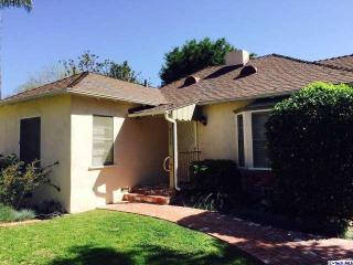 4828 Norwich Ave, Van Nuys CA  91403-2018 exterior