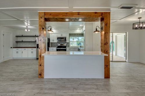 208 43 Ter, Cape Coral FL  33904-8425 exterior