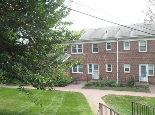 262 Glenbrook Rd, Stamford, CT 06906-2530