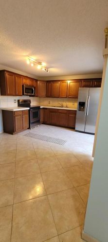 2377 Caroma Ln, West Palm Beach, FL 33415-7317