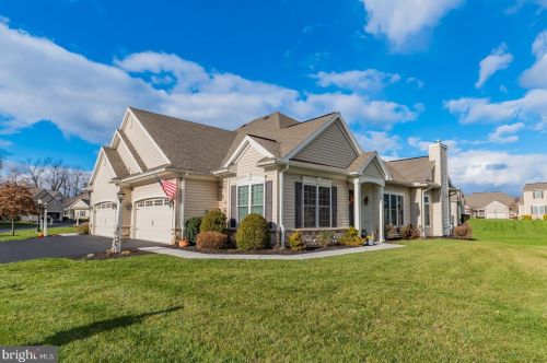213 Carmella Dr, Navy Sup Dpt, PA 17050-3712