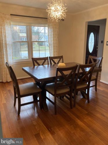 303 Orchard Cir, Hamilton VA  20158-9700 exterior