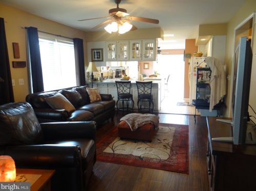 27 Eaton St, Schuylkill Haven PA  17972-1022 exterior