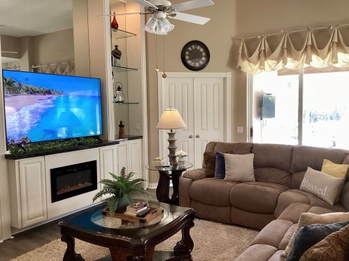 1542 Amherst Dr, Fort Pierce FL  34986-2450 exterior