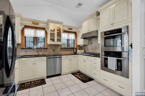 243 Morningside Ave, Cliffside Park NJ  07010-1406 exterior