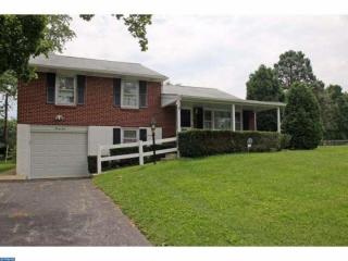 39 17th Ave, Romansville, PA 19320-2557