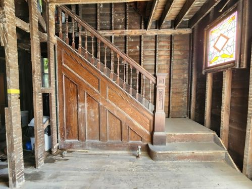 211 Cleveland Ave, Pittsburgh, PA 15202-2303