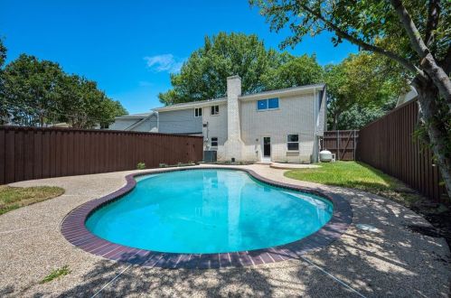 7854 El Pensador Dr, Dallas, TX 75248-4312