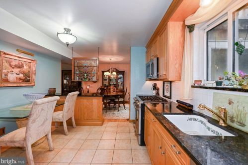 8315 Collins Ave, Camden NJ  08109-3568 exterior