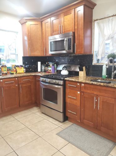 240-34 141st Ave, Jamaica, NY 11422-4712