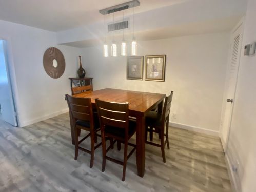 122 Capri C, Delray Beach FL  33484-7921 exterior