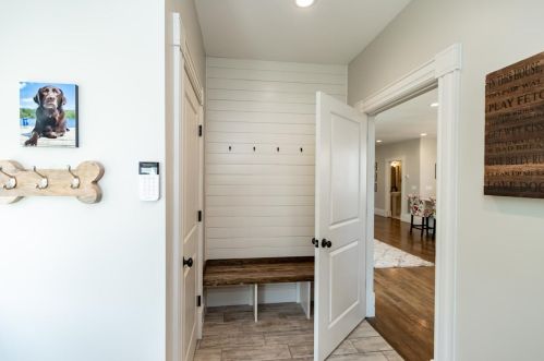 539 Holly Ave, Saint Paul MN 55102-2210 exterior