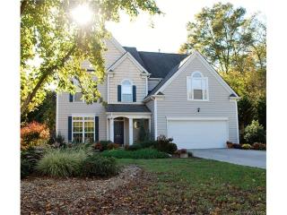 4817 Walnut Grove St, Harrisburg NC  28075-3923 exterior