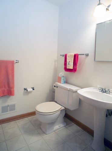 8029 18 Ave, Kenosha WI 53143-1631 exterior