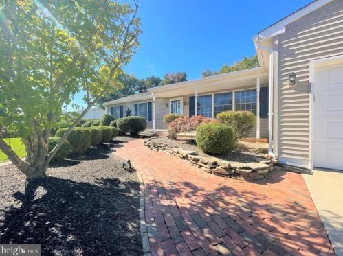 8 Hunter Dr, Newfield, NJ 08344-9520