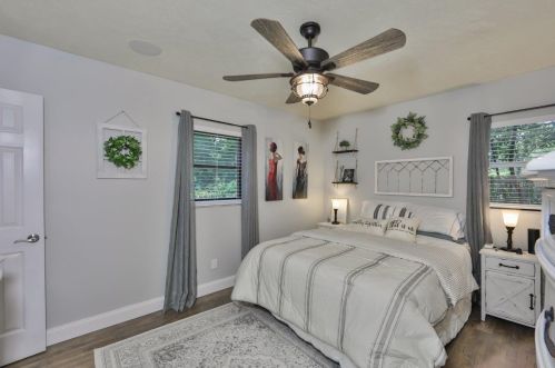 820 Crenshaw Lake Rd, Lutz FL  33548-8129 exterior