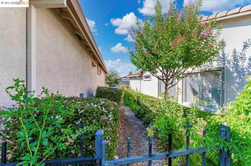 402 Laurel Pl, Rio Vista CA  94571-2181 exterior