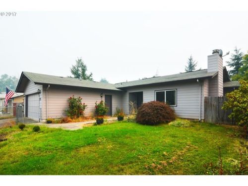 221 72nd St, Springfield, OR 97478-7235
