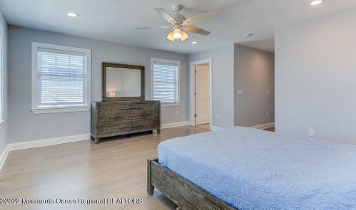 42 Kearney Ave, Pelican Island NJ  08751-1922 exterior