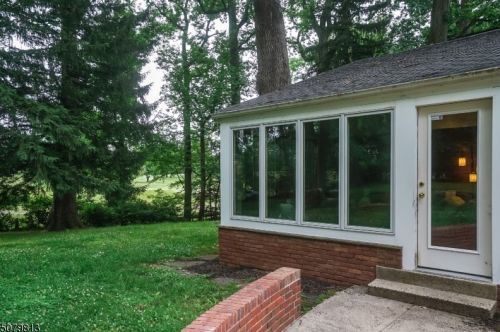 2031 Raritan Rd, Scotch Plains NJ  07076-4711 exterior