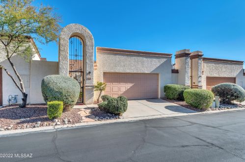 8888 Joanna Dr, Tucson, AZ 85742-4106
