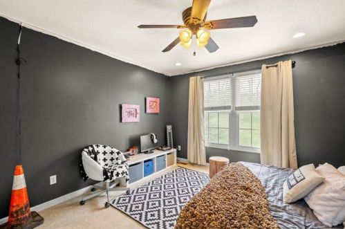 5802 Longview Cir, Bridgeville PA  15017-1277 exterior