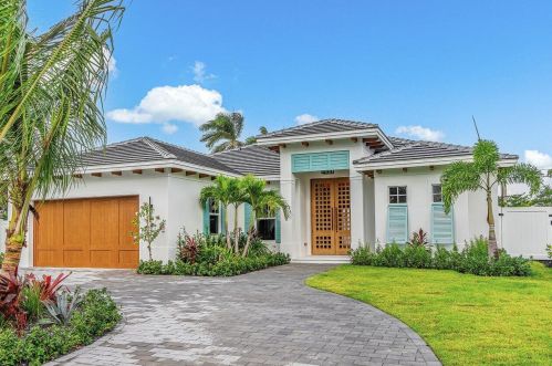 131 Sandal Ln, West Palm Beach, FL 33404-5724