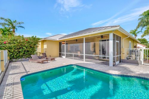 4542 Bucida Rd, Boynton Beach, FL 33436-7338