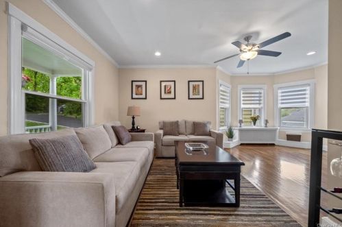 325 Commerce St, Hawthorne NY 10532-2399 exterior