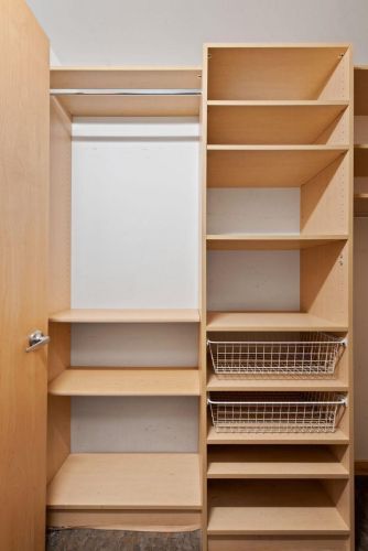 408 1st St, Minneapolis MN 55401-1198 exterior