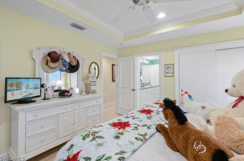 848 Birdie View Pt, Sanibel FL  33957-4629 exterior
