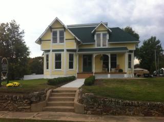 208 Christian St, Worthington, IN 47471-1816