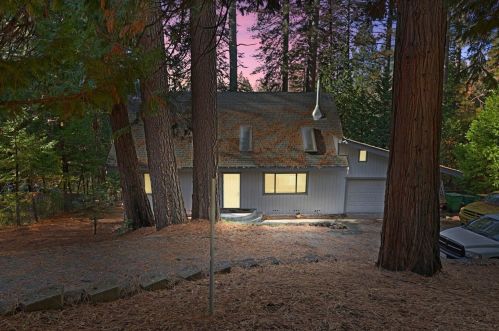 4976 Golden St, Pacific House, CA 95726-9403