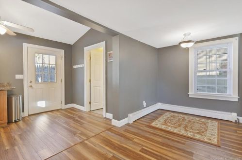 22 Tunxis St, Farmington CT  06032-2814 exterior