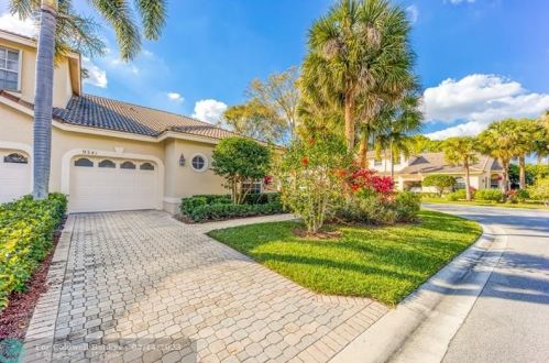 9341 World Cup Way, Fort Pierce, FL 34986-3285