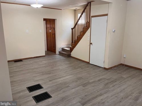 544 Main St, Harrisburg, PA 17113-2711