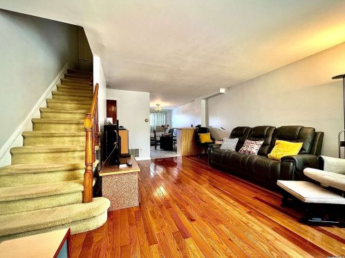 1635 Mayflower Ave, Bronx, NY 10461-4817